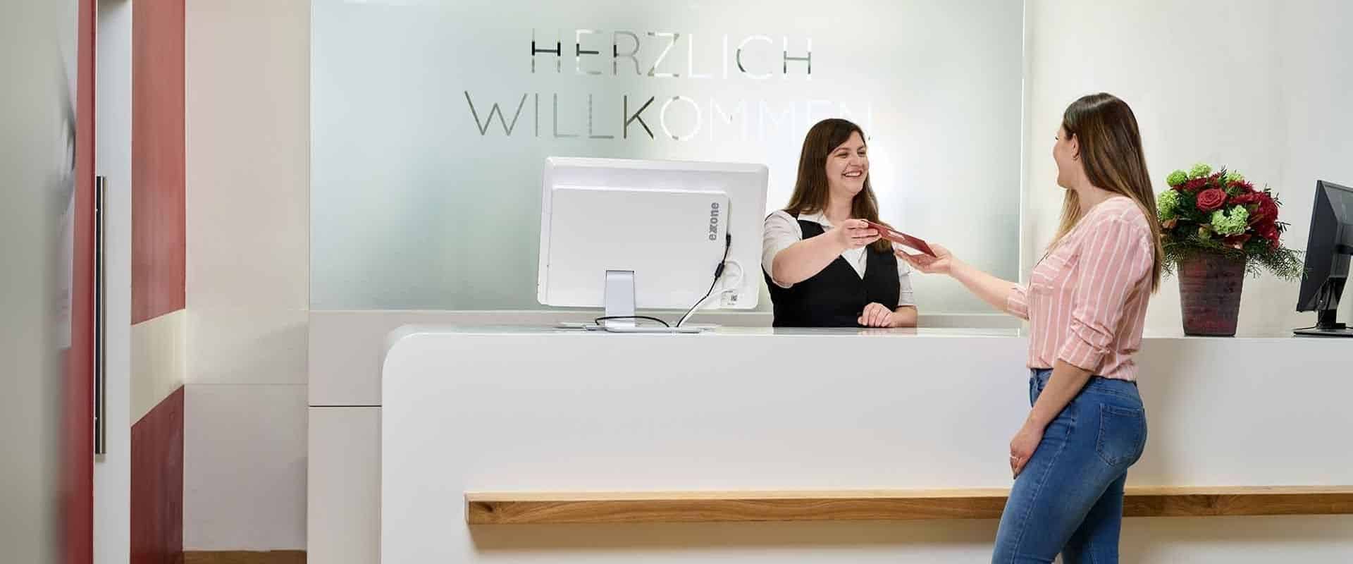 Zahnmedizin Beratungsgespräch MKG Hochrhein